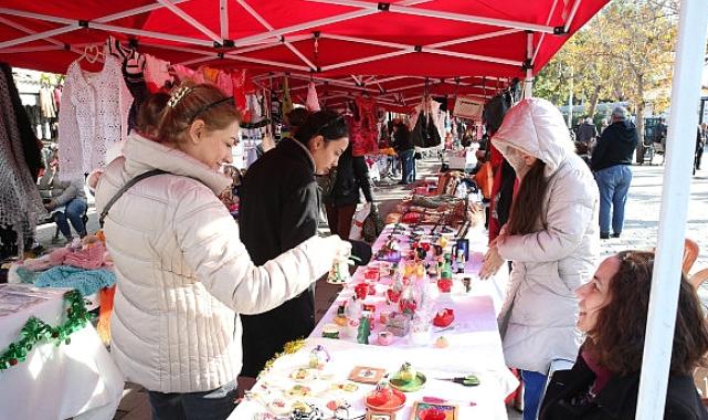 Çiğli'de Yeni Yıl Kermesine Büyük İlgi