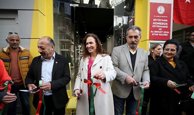 Karşıyaka'nın simgeleri hediyelik eşyalara dönüşüyor