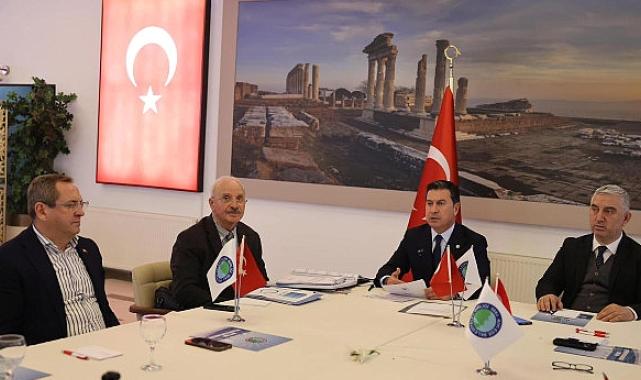 Kıyı Ege Belediyeler Birliği Bergama'da Toplandı