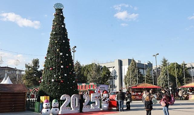 Nilüfer'de Yeni Yıl Festivali'nde eğlence ve alışveriş bir arada
