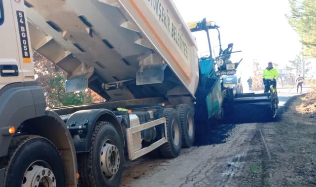 Sakarya'da şehrin en uzak noktasında asfalt atağı