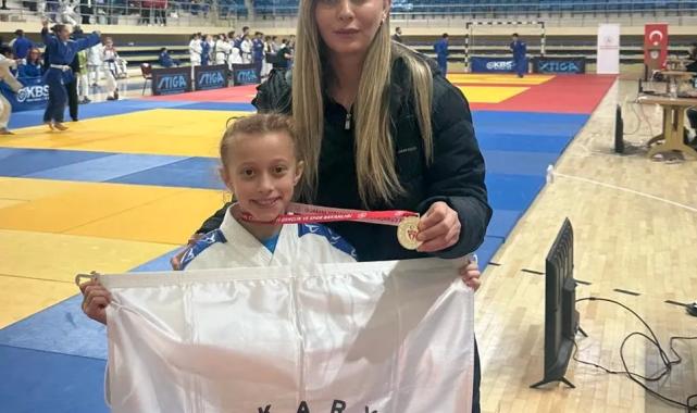 Sakaryalı Gülfem Yıldızlar Marmara Judo Ligi'nde şampiyon oldu