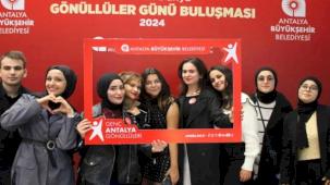 Antalya Büyükşehir Gönüllüler Günü’nü gençlerle kutladı