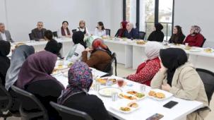 Başkan Çiftçi, Şekerpınar’daki kursiyerlerle bir araya geldi