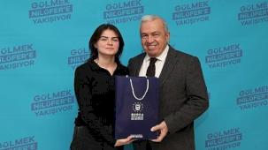 Başkan Şadi Özdemir gençleri ağırladı