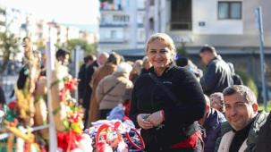 Buca Belediyesi'nden Yeni Yıl Hediyelik Eşya Pazarı