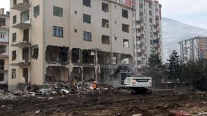 Kayseri Talas'ta yapılar sesle yıkılıyor