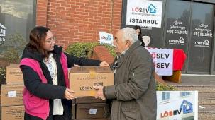 LÖSEV Mutlu Et Paketlerini Ataşehir'de Dağıtmaya Devam Ediyor
