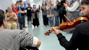 Sakarya'dan hastalara mini konser morali