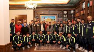 Suvermez Kapadokyaspor, Başkan Rasim Arı'yı Ziyaret Etti
