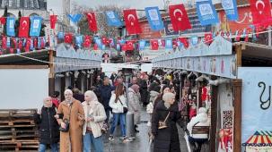 Yılbaşı Pazarı 2025 Üsküdar'da Başladı