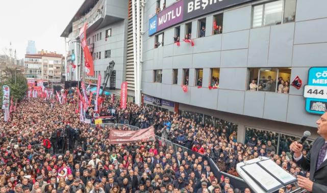 Binler Beşiktaş'ta büyük mitingte! Türk yargısına 'Özel' çağrı!