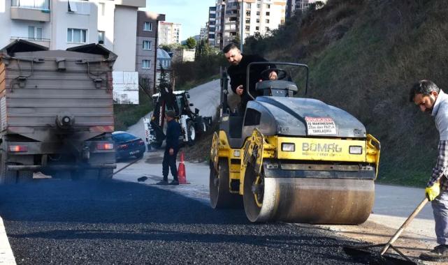 Bursa Gemlik'in yolları ve meydanları yenileniyor