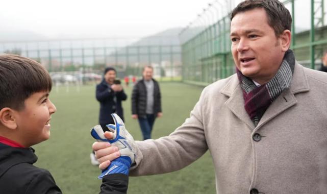 Bursa Osmangazi'de genç sporculara Başkan ziyareti