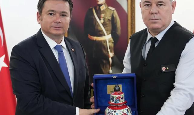 Erkan Aydın, Bursa İl Jandarma Komutanı Tuğgeneral İdris Tataroğlu'nu ziyaret etti