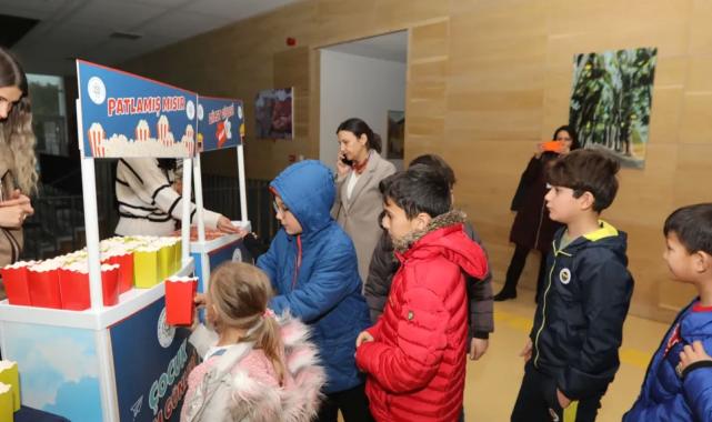 Muğla'da Başkan Aras’tan çocuklara sinema hediyesi
