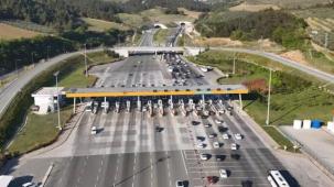 570 milyon araç otoyollardan geçti