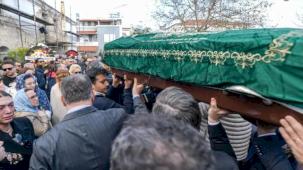 Bolu yangınında hayatını kaybeden Suyolcu ailesi İzmir'de defnedildi