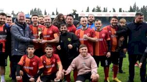 Bursa Karacabey'de turnuvanın şampiyon Ortasarıbey