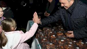 Bursa Nilüfer’den kandil simidi ikramı