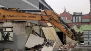 Bursa Osmangazi’de 100 metruk bina yıkıldı