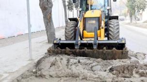 Hatay Büyükşehir yolları temizliyor