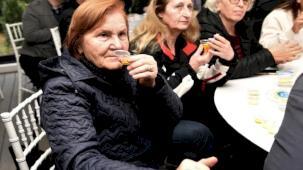 İzmir Bornova’da zeytinyağı tadımına büyük ilgi