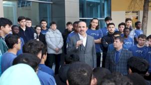 Konya'da Başkan Altay'dan uluslararası liselilere ziyaret