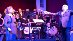Manisa'da Selim Öztaş korosundan unutulmaz gece
