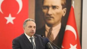 Mustafa Yalçın'dan gazetecilere kutlama mesajı