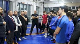 Sakarya 16 sporcusuyla mindere iniyor