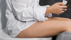 Tuvalette telefon alışkanlığı hemoroid sebebi!