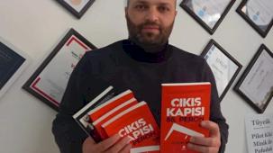 Yetkin Albert’in merakla beklenen romanı çıktı