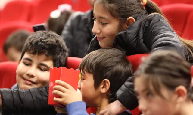 Başkan Aras’ın sinema hediyesine Muğla'da büyük ilgi