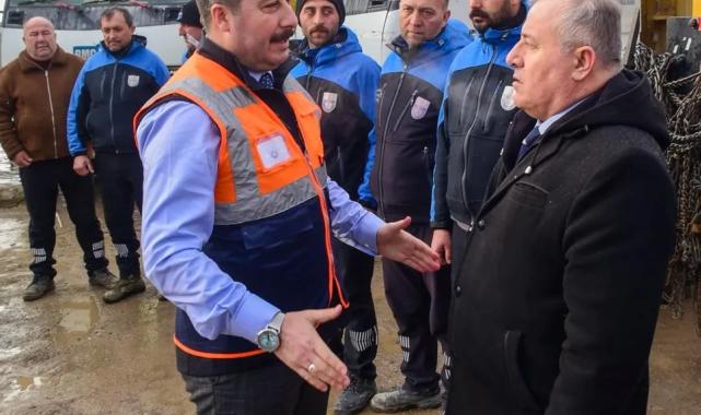 Bursa Yenişehir'de kar çalışmaları aralıksız sürdü