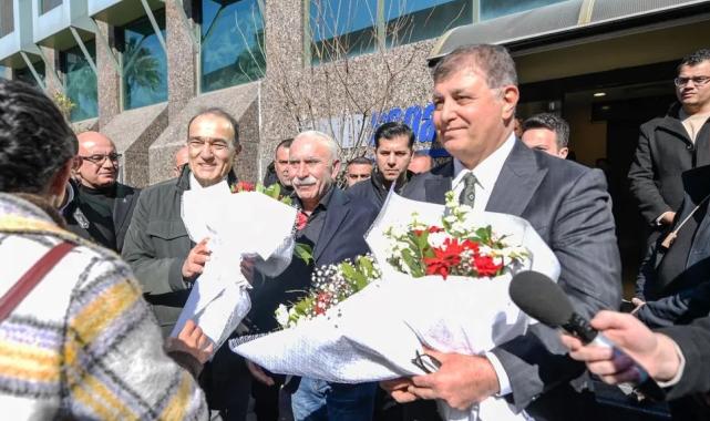 DİSK'ten İzmir Büyükşehir'e çiçekli ziyaret