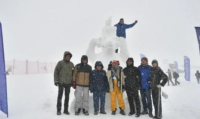Erciyes'teki kar sanat eseri