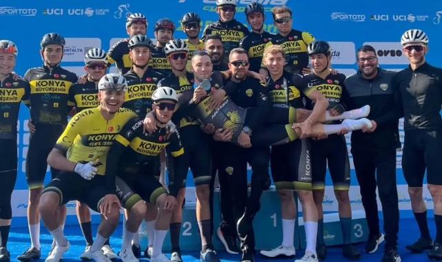Konya Büyükşehir madalyaya pedalladı