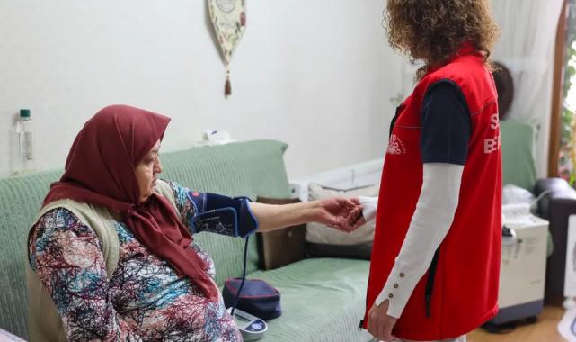 Konya Selçuklu'da evde bakım yüzleri güldürüyor
