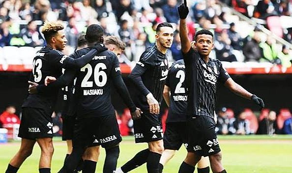 Onvo Antalyaspor 1-2 (Maç Sonucu) Kartal Çeyrek Finalde!