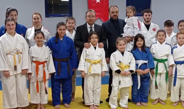 Sakarya'da Enes Zengin bu kez judo takımıyla birlikteydi!