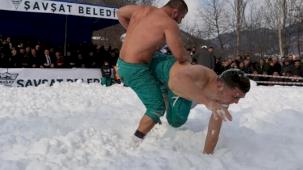 Artvin Şavşat'ta kar üstünde güç savaşı!