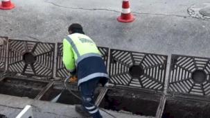 Bursa Büyükşehir’den taşkın risklerine karşı ızgara temizliği