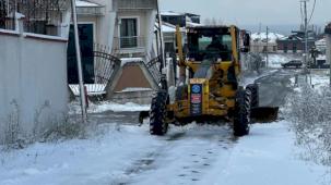 İstanbul Beylikdüzü'nde karla mücadele sürüyor