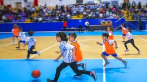 İzmir Karabağlar'da 850 minik sporcudan coşkulu sömestr