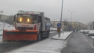 Kocaeli'de kar mesaisi sürüyor