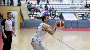 Sakarya Büyükşehir’in dev adamları seyircisi önünde kazandı