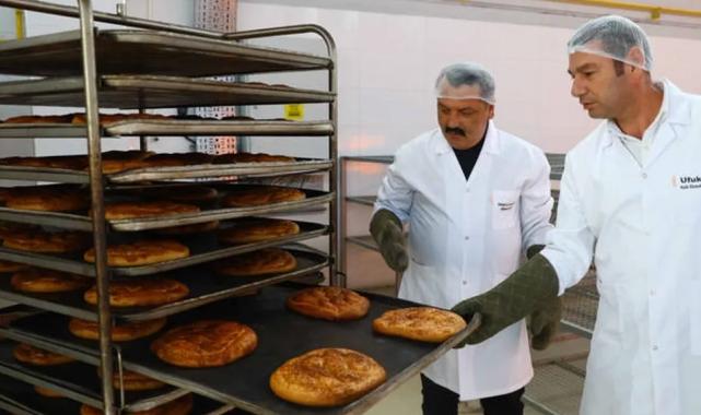 Antalya Halk Ekmek Büfeleri’nde ramazan pidesi 15 TL