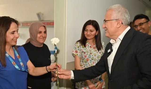 Antalya Kumluca'da sağlık çalışanlarına 'Tıp' ziyareti