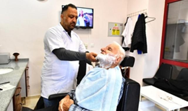 İzmir'in dört dörtlük hizmet veren huzurevi Türkiye'ye örnek